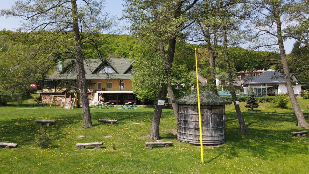 Penzion Pramen Vinne Bagian luar foto