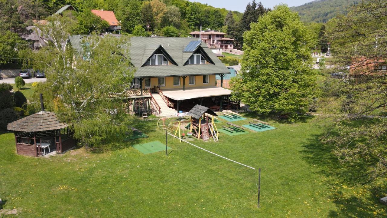 Penzion Pramen Vinne Bagian luar foto